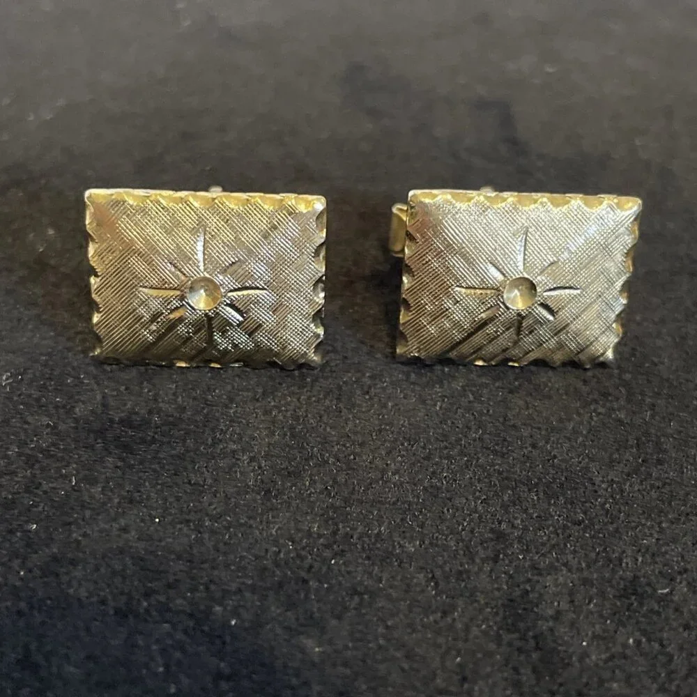 Gold Tone Starburst Pattern Bullet Back Cufflink Vintage 6/8 x 5/8 Rectangular